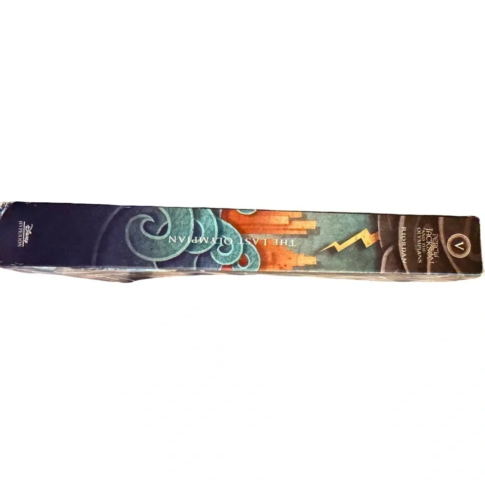 ⚡ Percy Jackson & the Olympians: The Last Olympian by Rick Riordan (book 5)